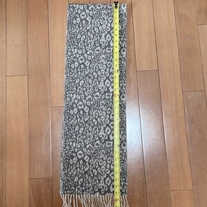 Cashmere Scarf Leopard Print